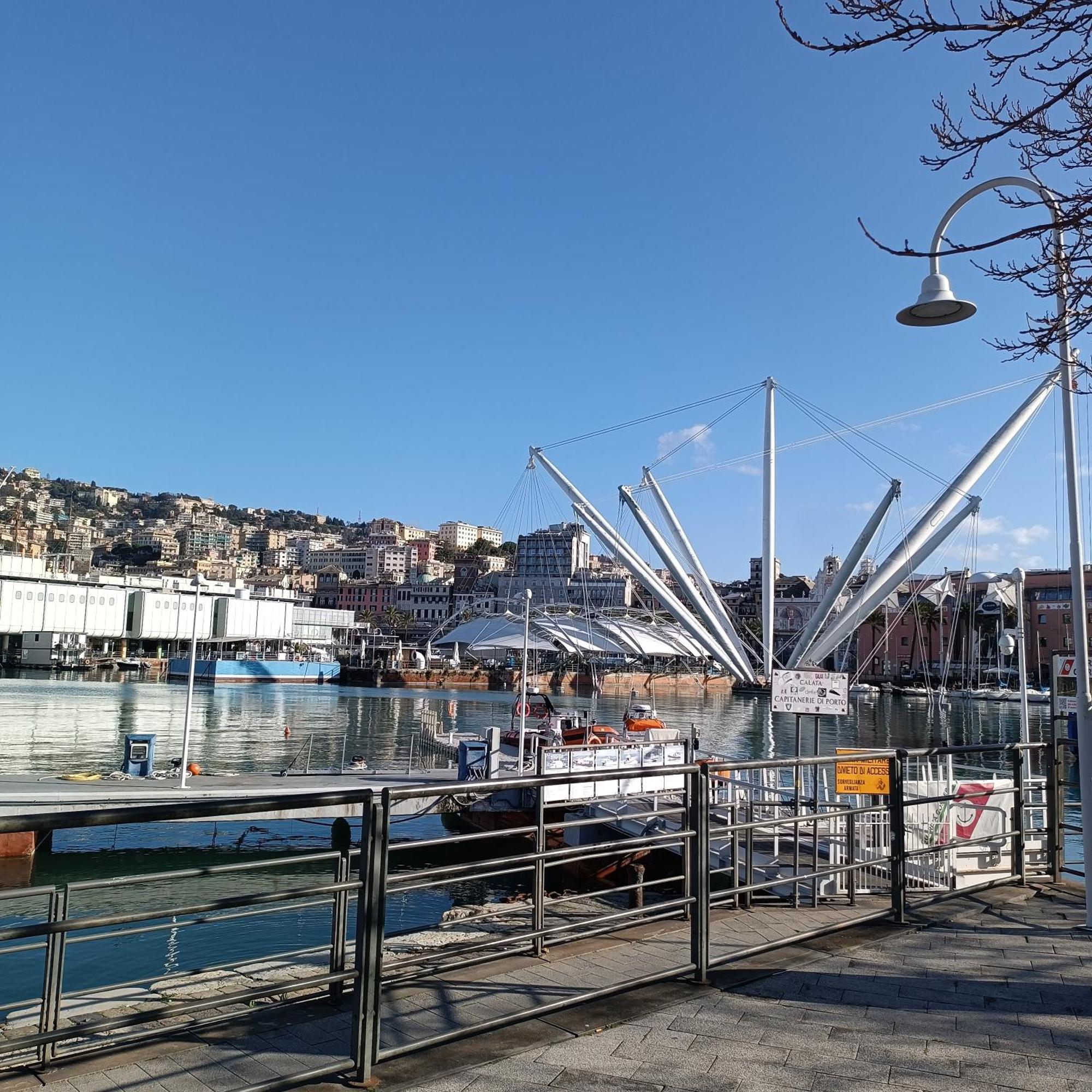 Appartamento Pietra Di Mare, Porto Antico Генуа Екстериор снимка